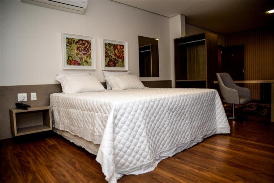 Grand Cafe Hotel Manhuacu Εξωτερικό φωτογραφία